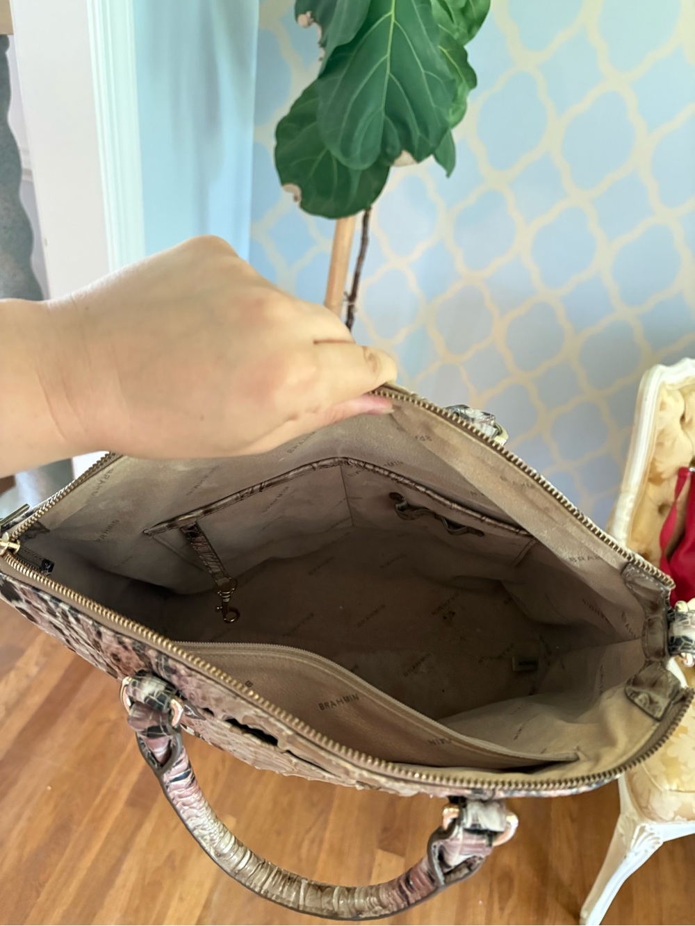 Brahmin Large Duxbury Prowl Ombre Croc-Embossed Pink & Beige Handbag - Picture 4 of 6